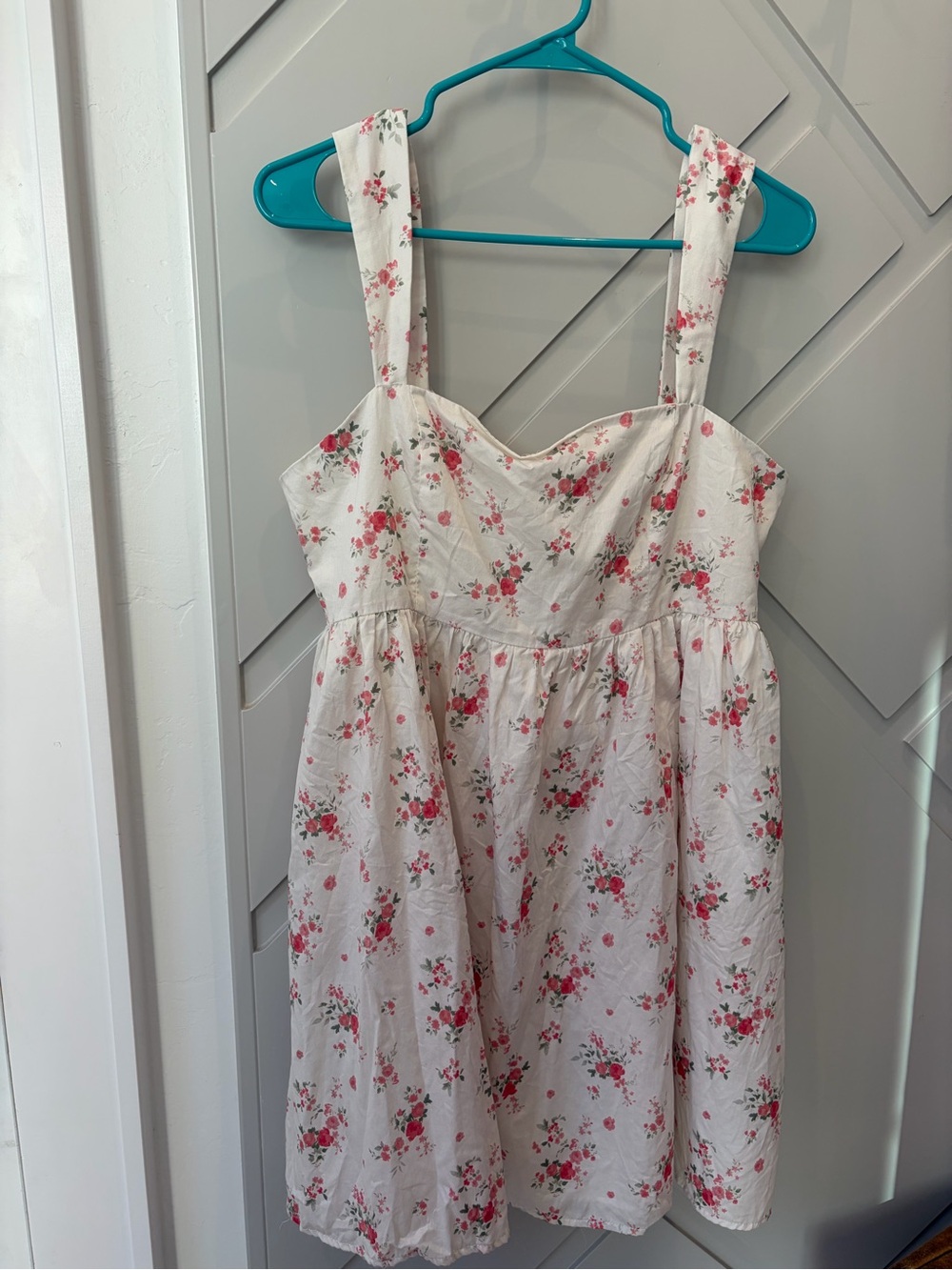Altar’d State Women’s size large white & pink floral sundress